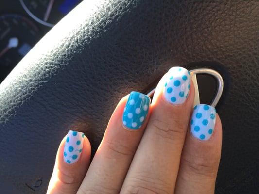 Baby shower nails