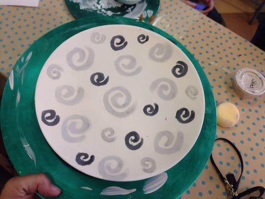 Before firing the glazed plate