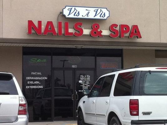 Vis-A-Vis Salon