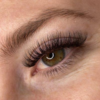 Hybrid Eyelash Extensions