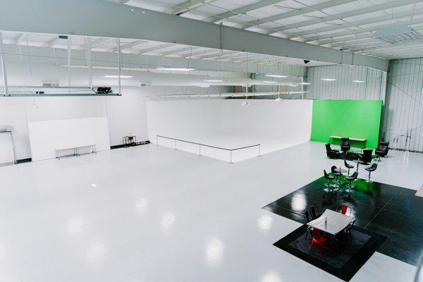 Studio A 
- 8,000 sq feet of studio space. 
-40' x 40' x 14' Cyc Wall
- Pipe Grid