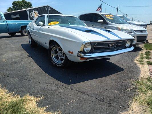 1972 mustang got completely restored for a loved one who passed. Over 80,000 was put into the car only asking 29,965 call 903-340-2198