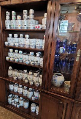 Stockist for Annie Sloan Decorative Chalk Paint & Waxes