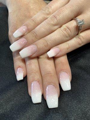 Dip powder ombré French manicure