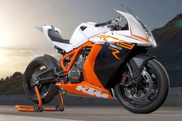 2015 KTM RC8