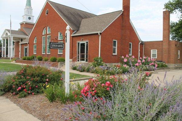 ERED BRICK CHAPEL