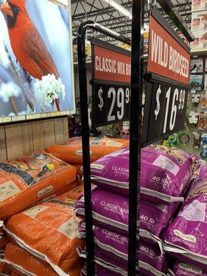 VERY confusing display... neither bag is the wild birdseed for $16.99 (8/25/22)