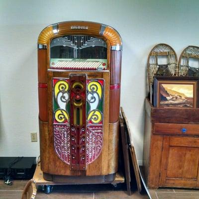 1939 Rock Ola Juke Box. Yummy bakelite facade. You Have to see!