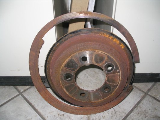 SQUEAKY BRAKES - CALL US DON'T LET THIS HAPPEN TO YOUR BRAKES !