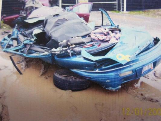 Nov 2006 when train derailed. Large 1" thick steel slid off train and crushed  cars waiting at crossing .Miraculously  driver...