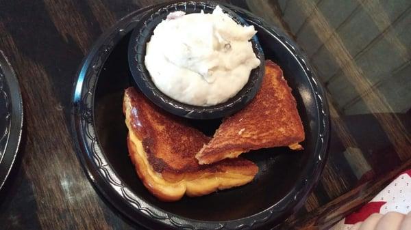 Kids Grilled cheese doesnt come with mashed potatoes, had to order an entire side to not get french fries.