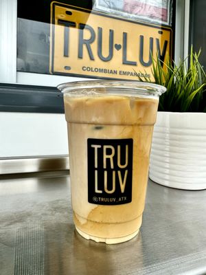 Iced Latte with Vanilla and Oat milk