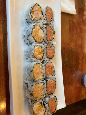 Spicy tuna crunch and spicy shrimp roll! I don't want the wasabi or the ginger, that's why the dish is plain