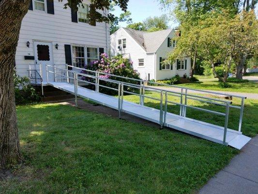 Residential installation of a modular ramp