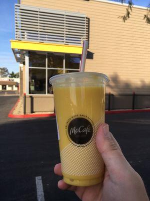 Great tasting mango-pineapple smoothie.