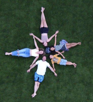 Family pics on the green turf of #paintedsandstreat