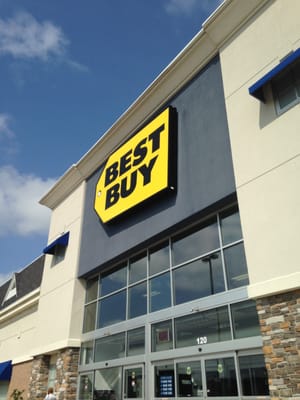 Mansfield Best Buy -- Mansfield Crossing : 280 School Street, Mansfield          Storefront