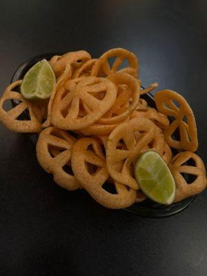 Crunchy Delight: Duros with a Twist of Lime!