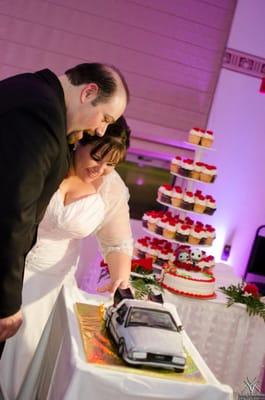 Beautiful lighting for our cake cutting.