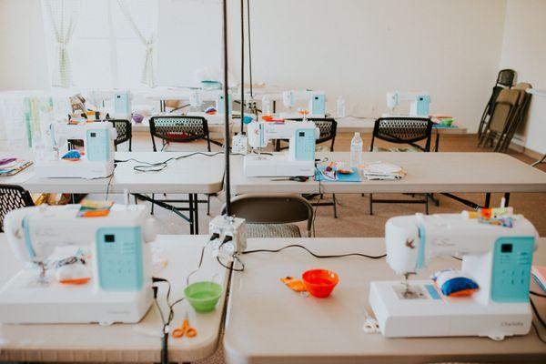 We have a full range of sewing classes for the beginner, intermediate sewist and beyond! We offer quilting, knitting, garment classes + more