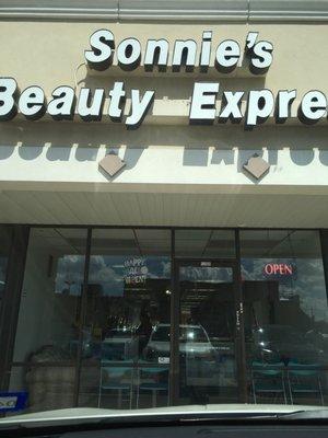 Sonnie's Beauty Express