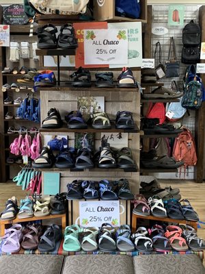 ALL CHACO 25% off for Black Friday (sale dates 11/27-11/29/2020)