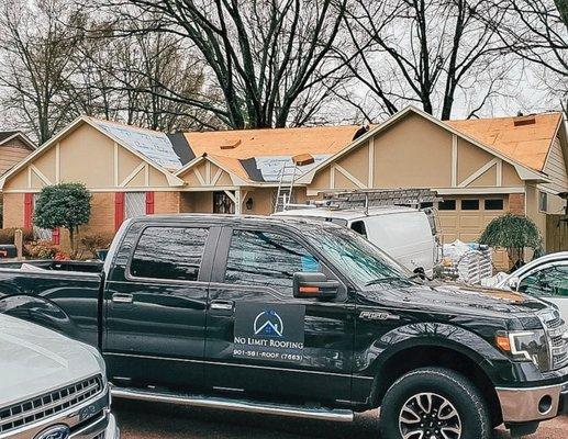 Roof Installation- Ice and Water shield installed in the valley.