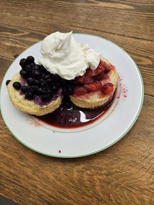 Biscuits and Berries with a Vanilla marscapone whip cream