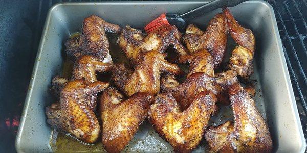 Smoked chicken wings in pecan wood