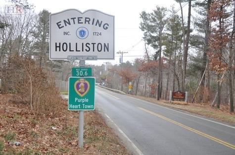 Entering Holliston on a downhill. This is taken in Sherborn.