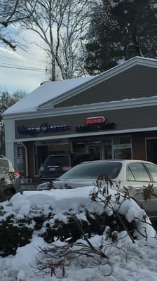 Village Cleaners of Medfield -- 8 North Meadows Road / Route 27, Medfield        Storefront