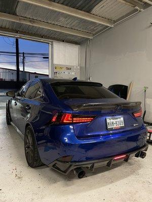 Lexon carbon fiber diffuser & 3rd brake light wired