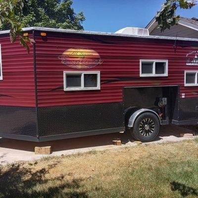 Ice house trailer service