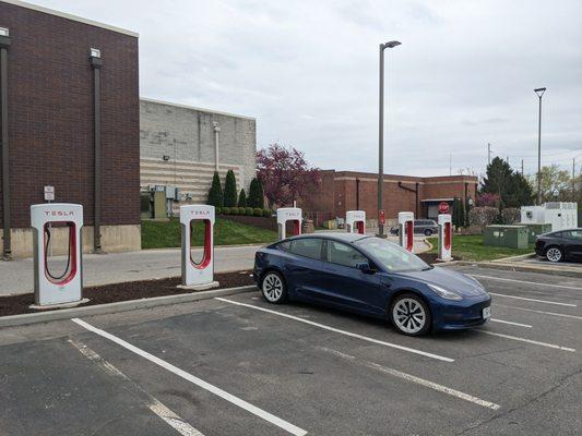 Tesla Supercharger, Brentwood