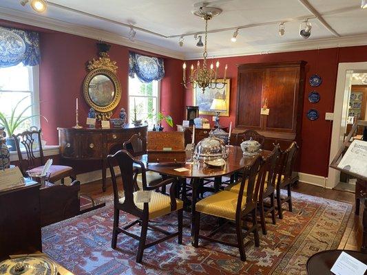 Raymond James & Co Antiques