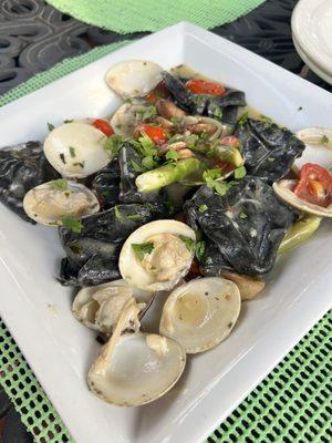 Tortelloni al Nero di Seppia