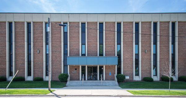 Lake Forum Professional Building