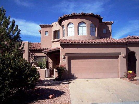 Luxury Townhome in the Village of Oak Creek.