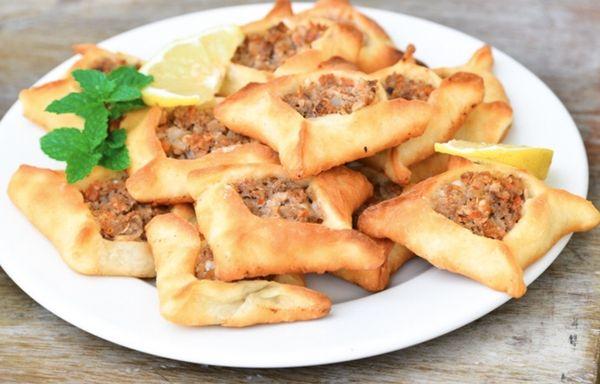 Meat pies (fatayer)