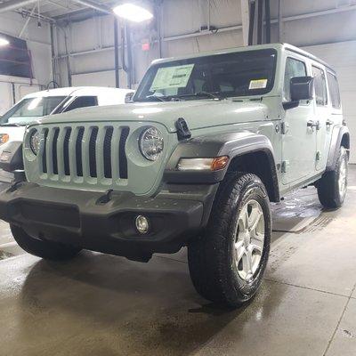 Come order your next Jeep Ram Dodge or Chrysler vehicle.  WWW.LPKJEEP.COM 419-782-7373