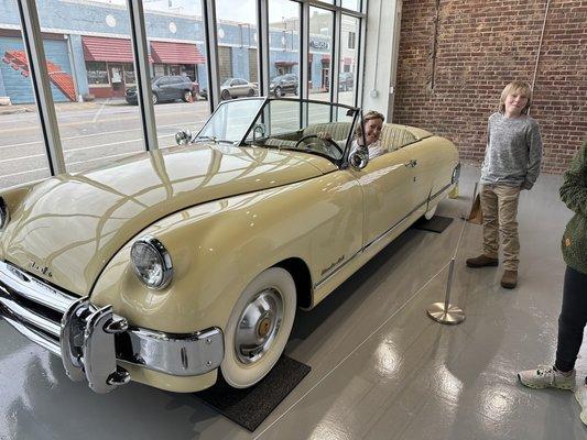 Doris Day's Muntz w/python leather interior