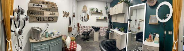 Sola Salon Suites- Hazel Daisy Salon