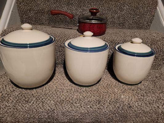 My procurements. 13.00 total (rounding up)for perfect condition Pfaltzgraff canisters and a Paula Deen pot with lid in good condition