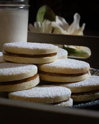 Alfajores filled with Dulce de Leche