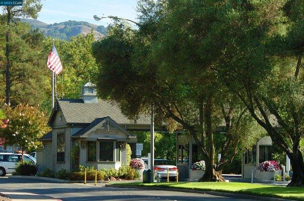 Gated Community in Rossmoor