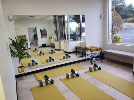 Creme de la Creme Vegan Wellness @ New Quarry Location. Yoga studio