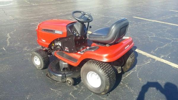 Craftsman LT3000 Lawn Tractor For Sale.