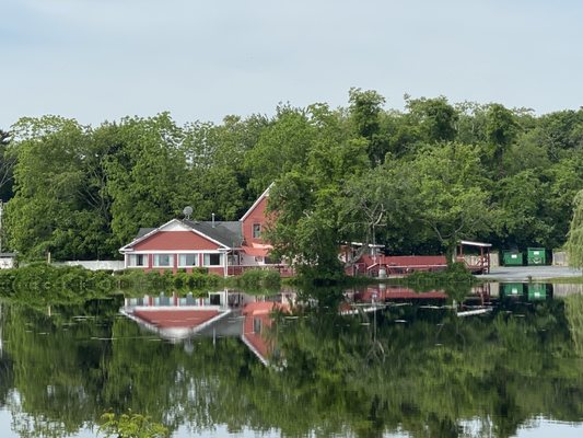 The Mill River Inn from across the lake