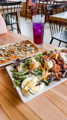 Traders House Salad (front) and Southwest Turkey Flatbread (back)