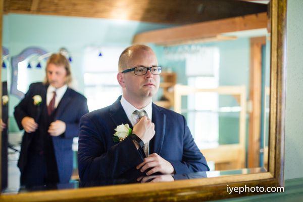 Grooms' area has lots of space and is a relaxing and masculine space.